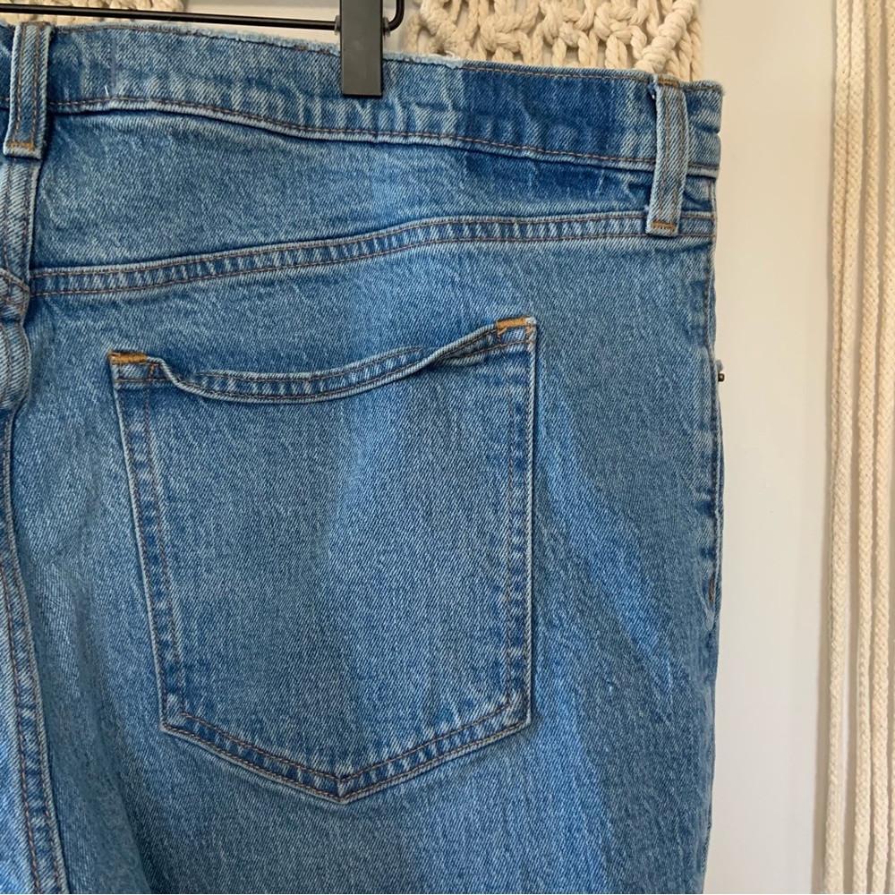ABERCROMBIE & FITCH 90s Straight Ultra High Rise Distressed Jeans 35 / 20 SHORT - Picture 8 of 11